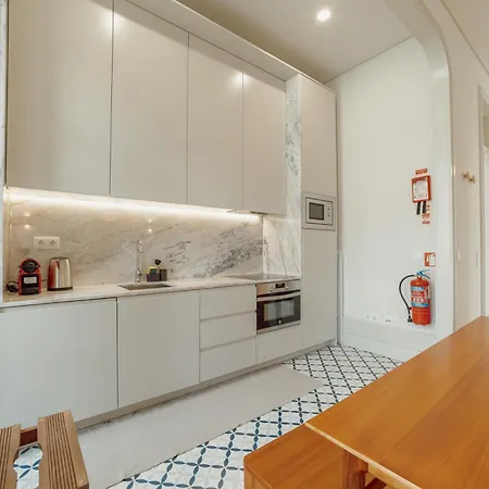 Deluxe Duplex By Hosty