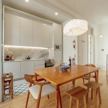 Deluxe Duplex By Hosty *