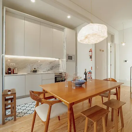 Deluxe Duplex By Hosty