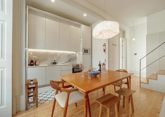 Deluxe Duplex By Hosty *