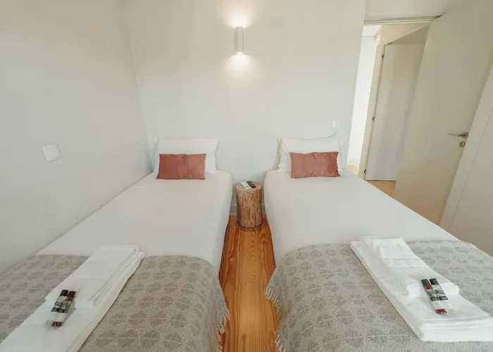 Deluxe Duplex By Hosty