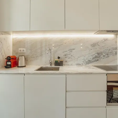 Deluxe Duplex By Hosty