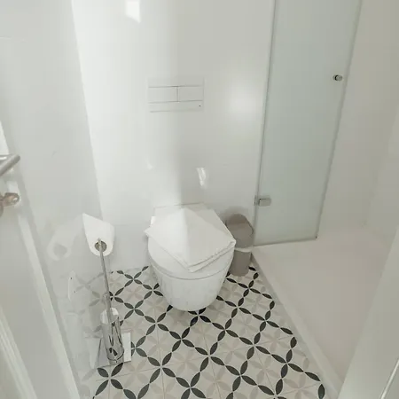 Deluxe Duplex By Hosty Daire *