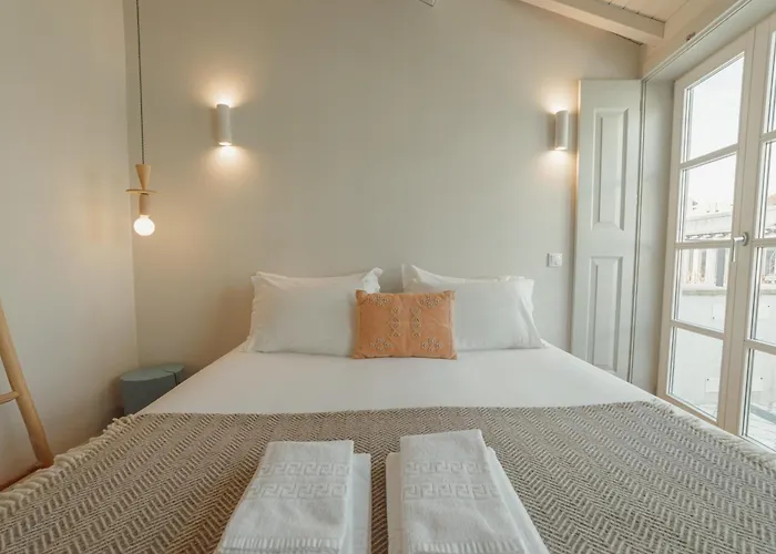 Deluxe Duplex By Hosty *