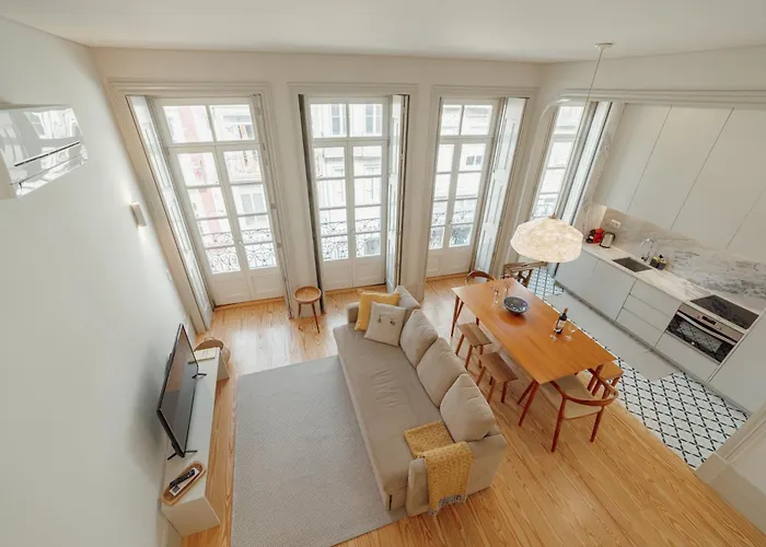 Deluxe Duplex By Hosty *