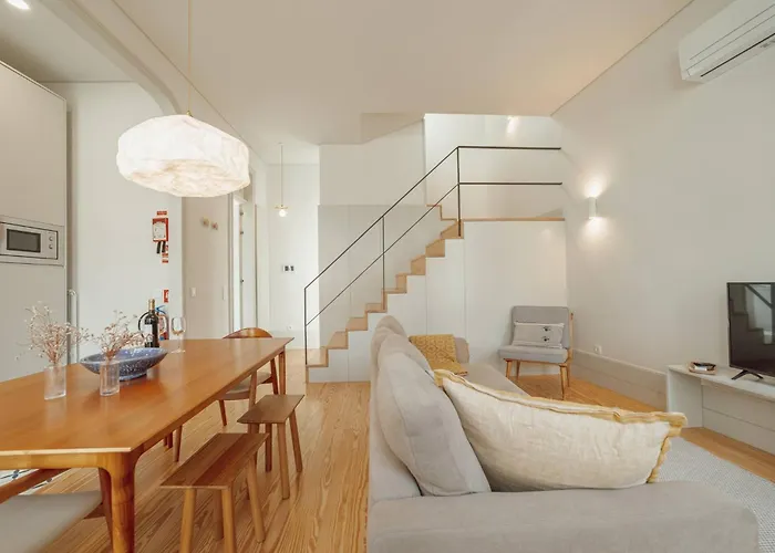 Deluxe Duplex By Hosty